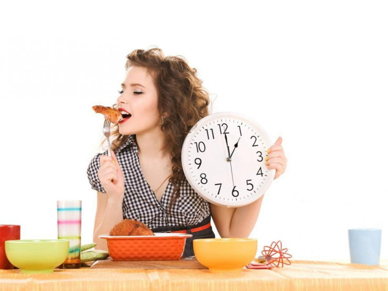 an-tung-bua-vao-gio-nao-tot-nhat