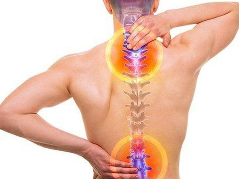 gai-cot-song-lung-dieu-tri-the-nao