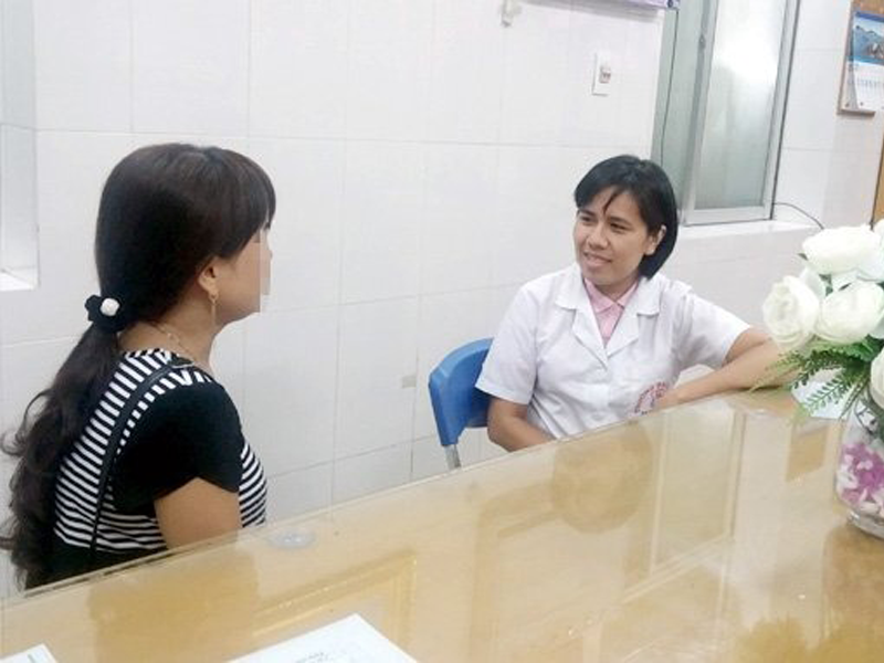 thieu-nu-21-nam-song-trong-hinh-hai-nua-nam-nua-nu